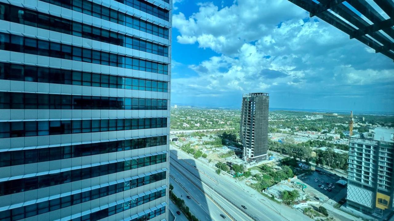 Centaurus Three Bed City View Ісламабад Екстер'єр фото