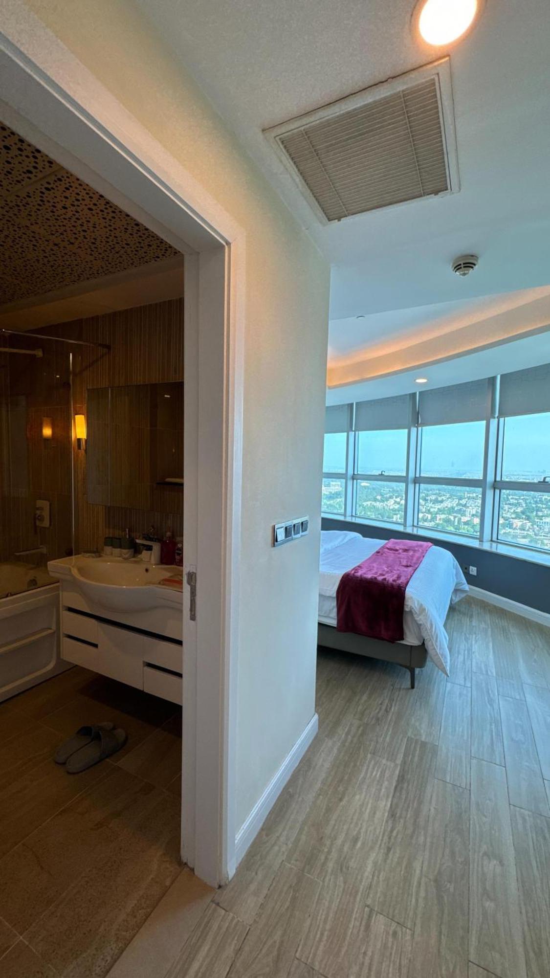 Centaurus Three Bed City View Ісламабад Екстер'єр фото